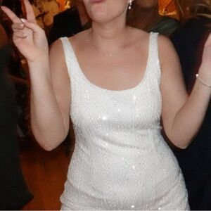 Adrianna Papell Elegant White Sleeveless Dress